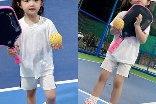 Sao Việt 24h: Winnie nhà Đông Nhi - Ông Cao Thắng 5 tuổi đã ra sân chơi pickleball, khuôn mặt xinh xắn như búp bê