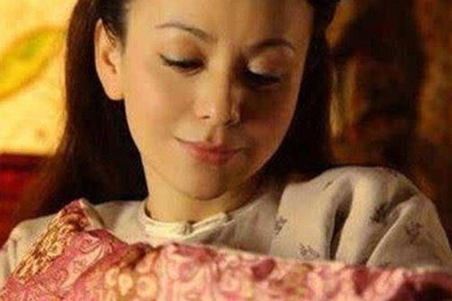 Nỗi khổ của phi tần nhà Thanh khi sinh con cho Vua: Con chào đời đã bị mang đi mất, không chăm con để tránh bị thất sủng