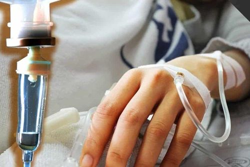 Thanh niên 28 tuổi khỏe mạnh bất ngờ phát hiện ung thư: Bác sĩ cảnh báo triệu chứng thường bị giới trẻ chủ quan bỏ qua