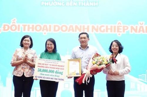 Lãnh đạo phường Bến Thành đối thoại với hơn 100 doanh nghiệp, hộ kinh doanh