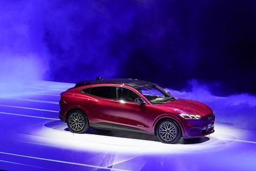 Ford đặt chân vào thị trường xe điện Việt Nam đúng dịp kỷ niệm 30 năm