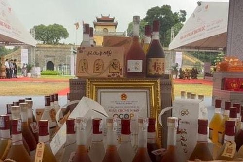 Không gian văn hóa Việt rực rỡ tại Hội chợ quà tặng Thủ đô 2025