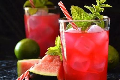 5 loại đồ uống điện giải tự làm giúp tăng cường năng lượng