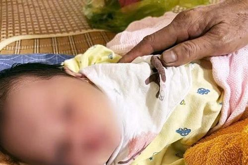 Hưng Yên: Một ngày phát hiện 2 trẻ sơ sinh bị bỏ rơi