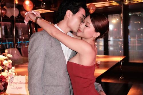 Bức ảnh kỷ niệm 2 năm yêu nhau của Louis Phạm gây tranh cãi