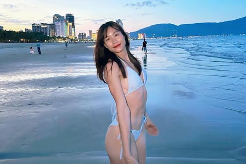 'Hot girl điền kinh' khoe cơ bụng 6 múi ấn tượng