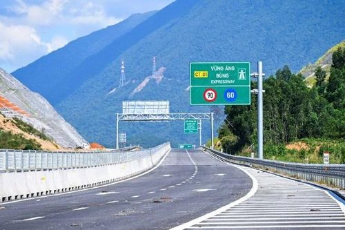 Trước giờ G, trên công trường tuyến cao tốc Vũng Áng-Bùng