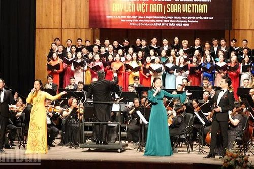 Khai mạc Liên hoan nghệ thuật 'Giai điệu mùa thu' lần thứ 14