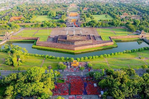 Hình ảnh từ trên cao ấn tượng của cuộc đi bộ 'Cùng Việt Nam tiến bước'
