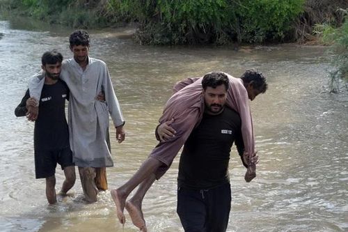 Lũ quét và mưa lớn ở Pakistan: Hơn 500 người thiệt mạng, nhiều khu vực bị cô lập