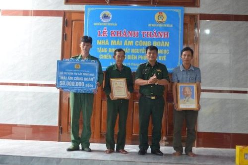 Khánh thành 'Nhà Mái ấm Công đoàn' tặng chiến sĩ Biên phòng có hoàn cảnh khó khăn ở vùng biên giới Đắk Lắk