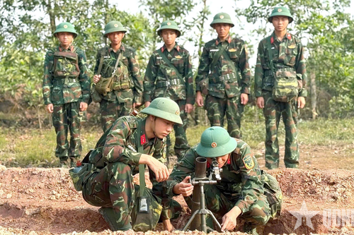 Lực lượng vũ trang tỉnh Hà Tĩnh: 'Phất cao cờ hồng Tháng Tám - Thi đua giành 3 nhất'