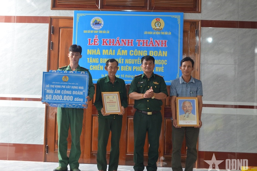 Đắk Lắk: Khánh thành 'Nhà mái ấm công đoàn' tặng chiến sĩ có hoàn cảnh khó khăn