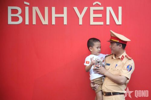 Chương trình 'Ngày hội bình yên' thu hút đông đảo người dân
