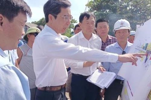Khẩn trương đẩy nhanh tiến độ Dự án Cải tạo, nâng cấp QL14E