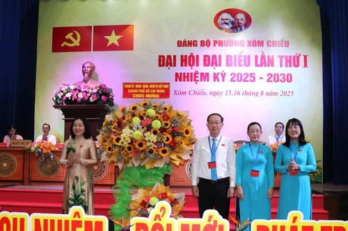 Phường Xóm Chiếu phấn đấu di dời 100% công trình, nhà ở ven kênh rạch