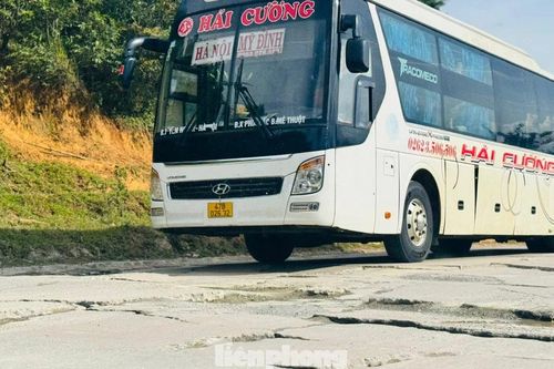 Mặt đường xuống cấp, đèo Lò Xo trên Quốc lộ 14 càng hiểm trở hơn