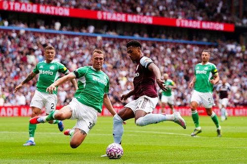 Hàng công thiếu nét, Newcastle không thắng được 10 cầu thủ Aston Villa