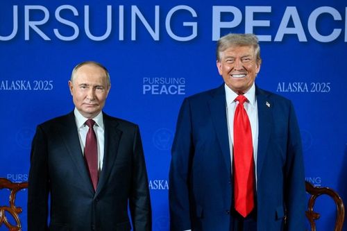 Hội nghị thượng đỉnh Trump - Putin khai mạc, đổi dạng thức họp