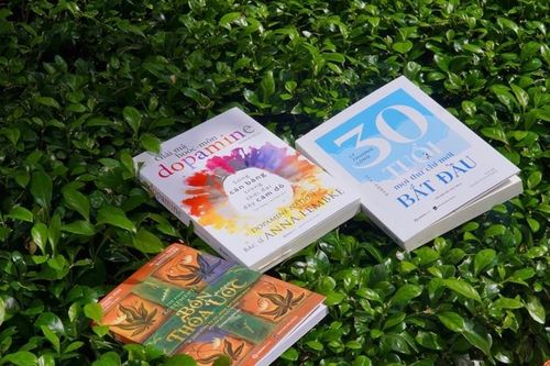 3 cuốn sách giúp giới trẻ vượt qua khủng hoảng do mạng xã hội gây ra