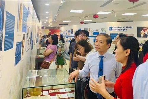 Trưng bày 'Đóng góp của các nhà khoa học Việt Nam trong xây dựng, bảo vệ Tổ quốc'