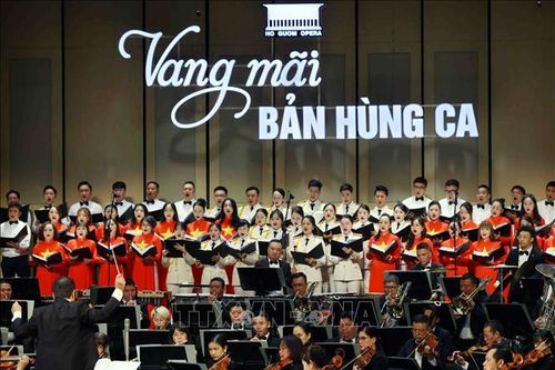 'Vang mãi bản hùng ca' tri ân 80 năm Công an nhân dân