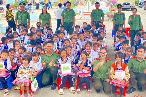 Tổ chức Chiến dịch 'Hành quân xanh' tại xã Tri Tôn