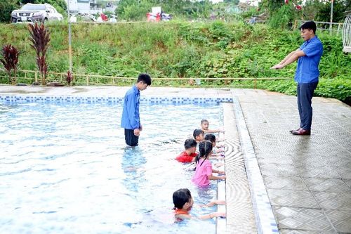Lễ phát động Toàn dân tập luyện môn bơi phòng chống đuối nước