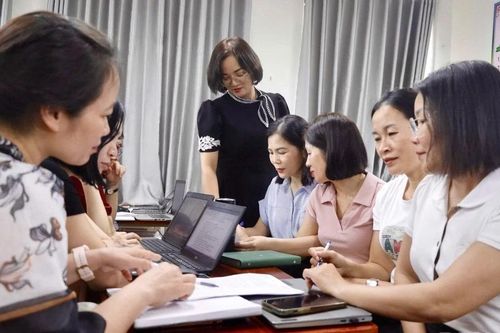 Trên 800 cán bộ quản lý, giáo viên cấp trung học cơ sở được tập huấn, bồi dưỡng chuyên môn