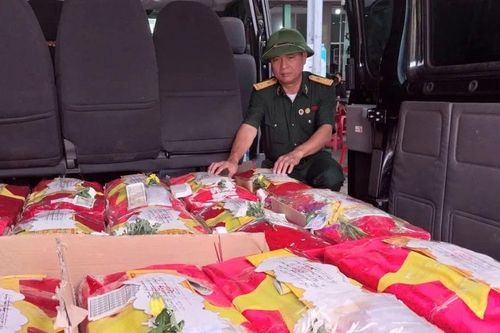 Ân tình người lính