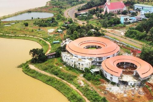 Nhiều dự án lớn có nguy cơ trễ hẹn vì thiếu vốn