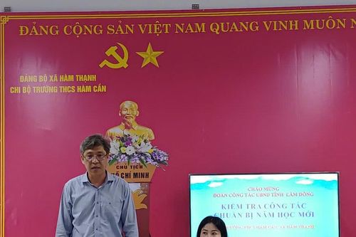 Phó Chủ tịch UBND tỉnh Lâm Đồng Nguyễn Minh kiểm tra công tác chuẩn bị năm học mới tại xã Hàm Thạnh