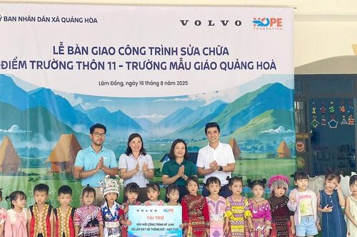 Bàn giao công trình sửa chữa điểm trường mẫu giáo Quảng Hòa