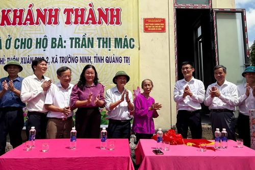 Khánh thành nhà ở cho gia đình có công với cách mạng