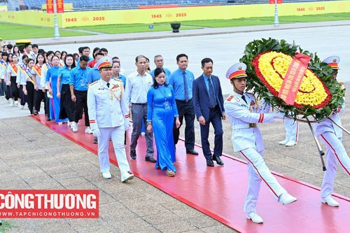 Công đoàn Công Thương Việt Nam báo công dâng Bác về công tác gia đình và chăm sóc trẻ em