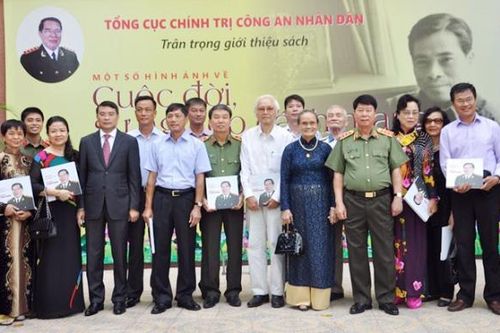 Những kỷ niệm sâu sắc về Bộ trưởng Lê Minh Hương