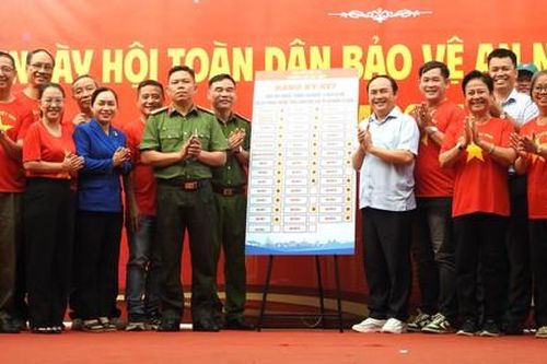 Rộn ràng nhiều hoạt động tại Ngày hội toàn dân bảo vệ ANTQ phường Tân Sơn Nhất