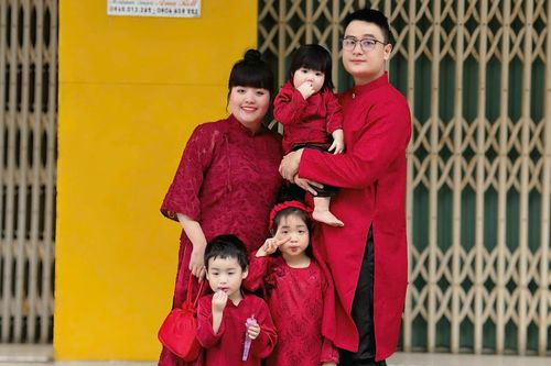 Cặp đôi Đà Nẵng gây sốt mạng khi 3 con đều sinh thường vào ngày 5/9