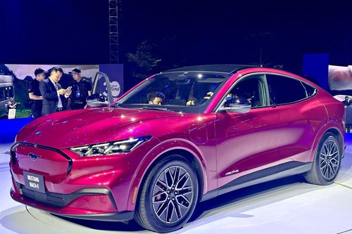 Cận cảnh Mustang Mach-E, xe điện đầu tiên của Ford tại Việt Nam
