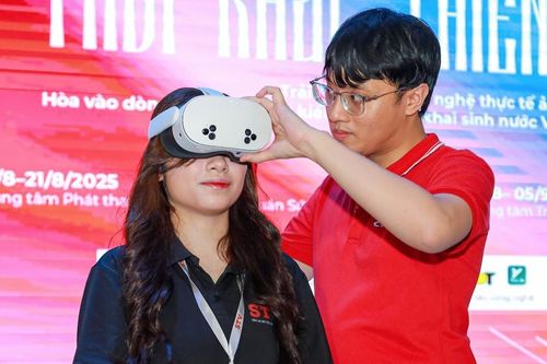 30 phút mở cổng, 10.000 người đăng ký trải nghiệm 'Trở về thời khắc thiêng liêng'