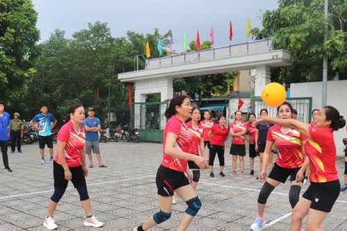 Giải thể thao chào mừng Đại hội đại biểu Đảng bộ xã Bát Tràng lần thứ I