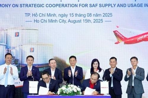 Vietjet hợp tác cùng Petrolimex sử dụng nhiên liệu hàng không bền vững