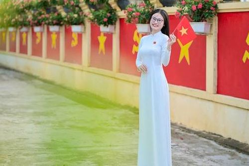 Cách yêu nước độc đáo của vợ chồng miền núi Nghệ An