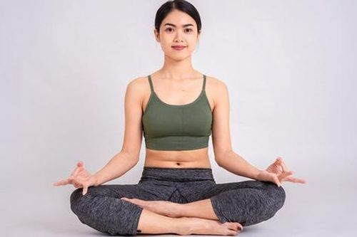 7 tư thế yoga giúp tăng cường trí nhớ và sự tập trung