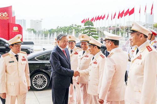 Kỷ niệm 80 năm Ngày truyền thống lực lượng Công an nhân dân và đón nhận Huân chương Sao Vàng lần thứ 5