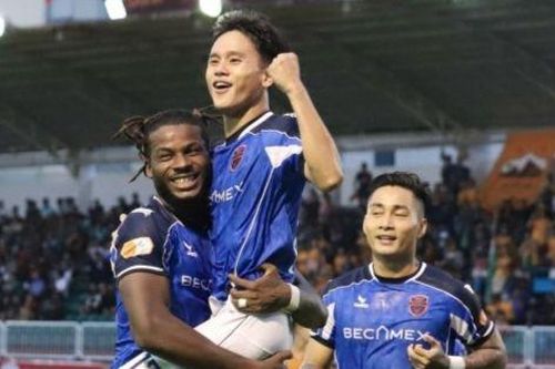 Quá non nớt, HAGL thua thảm ngay trận mở màn V-League 2025/26