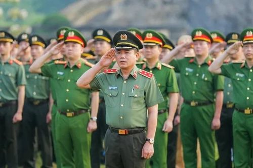 Mãi tự hào về 'thanh bảo kiếm' sắc bén, 'lá chắn thép' vững chắc bảo vệ Đảng, Nhà nước và nhân dân