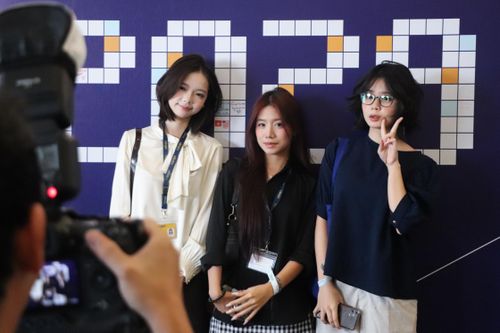 Những tân sinh viên đầu tiên tại TP.HCM khai giảng năm học mới