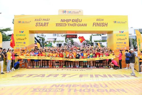 Hơn 7.000 VĐV bùng nổ tại giải Marathon Quốc tế 2025