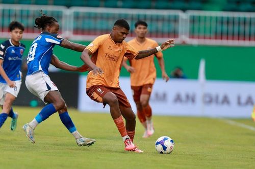 HAGL thua đậm ngay trên sân nhà ở vòng 1 V-League 2025-26